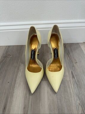 Tom Ford Pale Yellow Patent Pointed Pumps